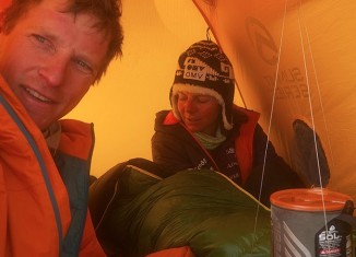<b>David Göttler</b> besteigt den 7.861 m hohen Nuptse - nuptse_2012_05_23_01-326x235