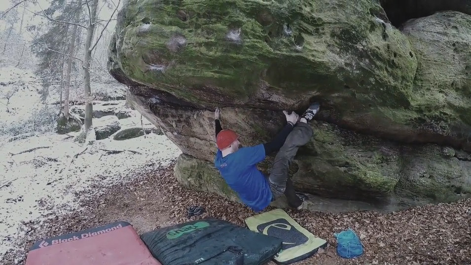 [VIDEO] Cold as Ice Bouldern an den Bodensteiner Klippen Climbing.de