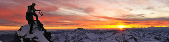 Piz Roseg, Bernina Gebiet, Engadin, Graubünden, Schweiz; Climber: Anne-Aylin Sigg und Dani Arnold (c) Robert Bösch
