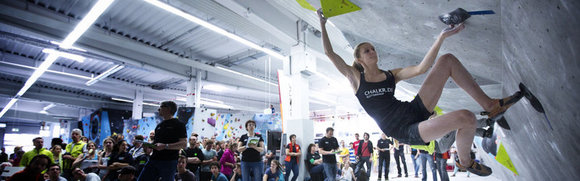 Deutscher Jugendcup Bouldern 2014: Nationaler Saisonstart in Frankfurt (c) Vertical Axis