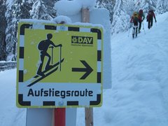 Skitouren auf Pisten in den bayerischen Alpen