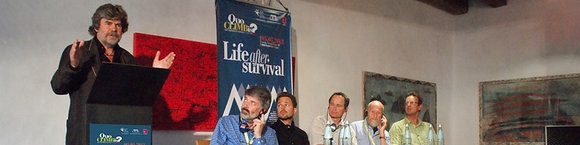 Podium mit: Reinhold Messner, Ed Webster, Dominik Prantl, Marko Prezelj, Mario Curnis, Bernd Kullmann