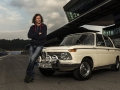 Stefan Glowacz mit einem 1965er BMW 1800ti (c) Armin Walcher 2015/Red Bull Media House