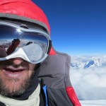 Christian Stangl überglücklich auf dem Gipfel des K2