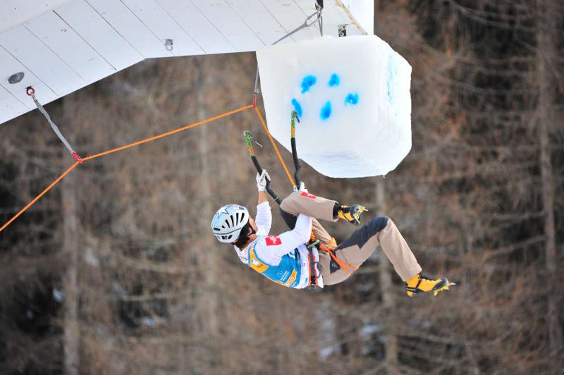 Eisturm Rabenstein 2013: Eine spannende Saison steht allen Eiskletterfans bevor Eisturm Rabenstein 2013: Eine spannende Saison steht allen Eiskletterfans bevor