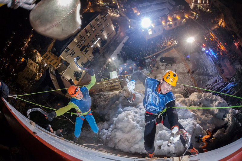 Urban Ice 2014: Tauwetter setzt der Eiswand zu Urban Ice 2014: Tauwetter setzt der Eiswand zu