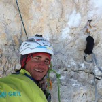 Simon Gietl an einem Standplatz der Route „Das Phantom der Zinne“ (c) Archiv Simon Gietl