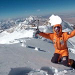 Simone Moro auf dem Gipfel des Shisha Pangma. (c) Archiv Simone Moro