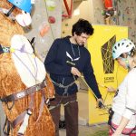 Die Aktion 'Sicher Klettern' des Alpenvereins mit kostenlosen Workshops für Kletterer tourt durch Österreich (c) ÖAV