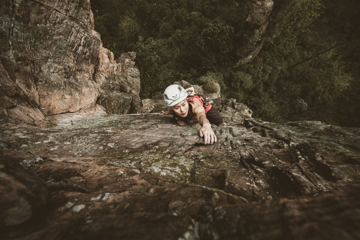 Totally focused, Ting faces her fears on her first trad lead. (c) Frank Kretschmann/adidas Outdoor