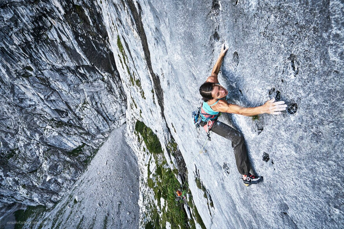 Ines Papert klettert „Scaramouche“ (8a) am Hohen Göll rotpunkt Ines Papert in 'Scaramouche' (8a) (c) Frank Kretschmann