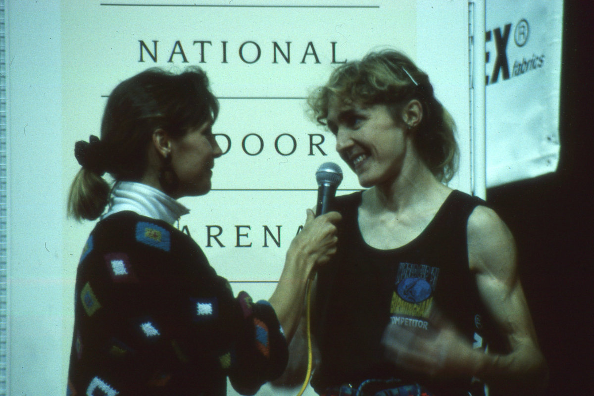 Susi Good beim Weltcup 1991 in Birmingham im Interview mit Shelly Presson (c) Martin Joisten