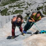 Ausnahmeseilschaft und beim Filmfest dabei: Barbara Zangerl (links) und Nina Caprez in ‚Die Unendliche Geschichte‘ (8b+/11SL) (c) Johannes Mair, alpsolut.com