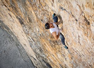 Dani Arnold mit neuem Speed Rekord an der Großen Zinne Nordwand Dani Arnold mit neuem Speed Rekord an der Großen Zinne Nordwand (c) Mammut