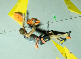 Jakob Schubert bei Weltcup-Auftakt 2020 in Briancon auf dem Podest Jakob Schubert bei Weltcup-Auftakt 2020 in Briancon auf dem Podest (c) Heiko Wilhelm/KVÖ