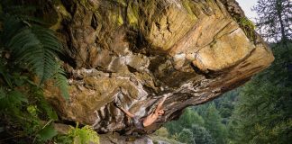 Elias Iagnemma klettert „Exodia“: Ein Vorschlag für den weltweit ersten 9A+ Boulder Elias Iagnemma klettert "Exodia" (FB 9a+) (c) La Sportiva