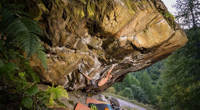 Elias Iagnemma klettert „Exodia“: Ein Vorschlag für den weltweit ersten 9A+ Boulder Elias Iagnemma klettert "Exodia" (FB 9a+) (c) La Sportiva
